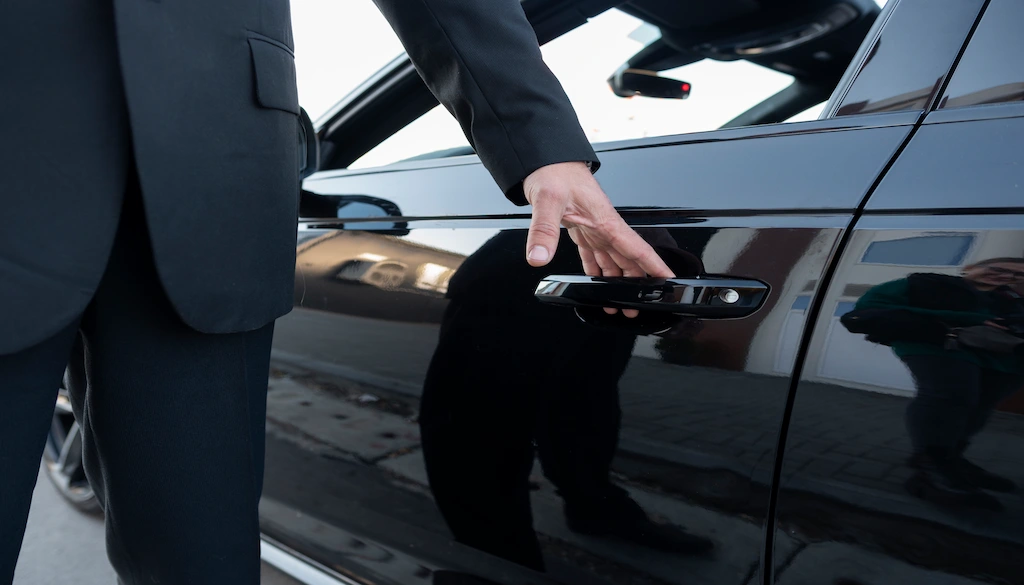 Hire a Professional & Luxury Chauffeur in Brussels